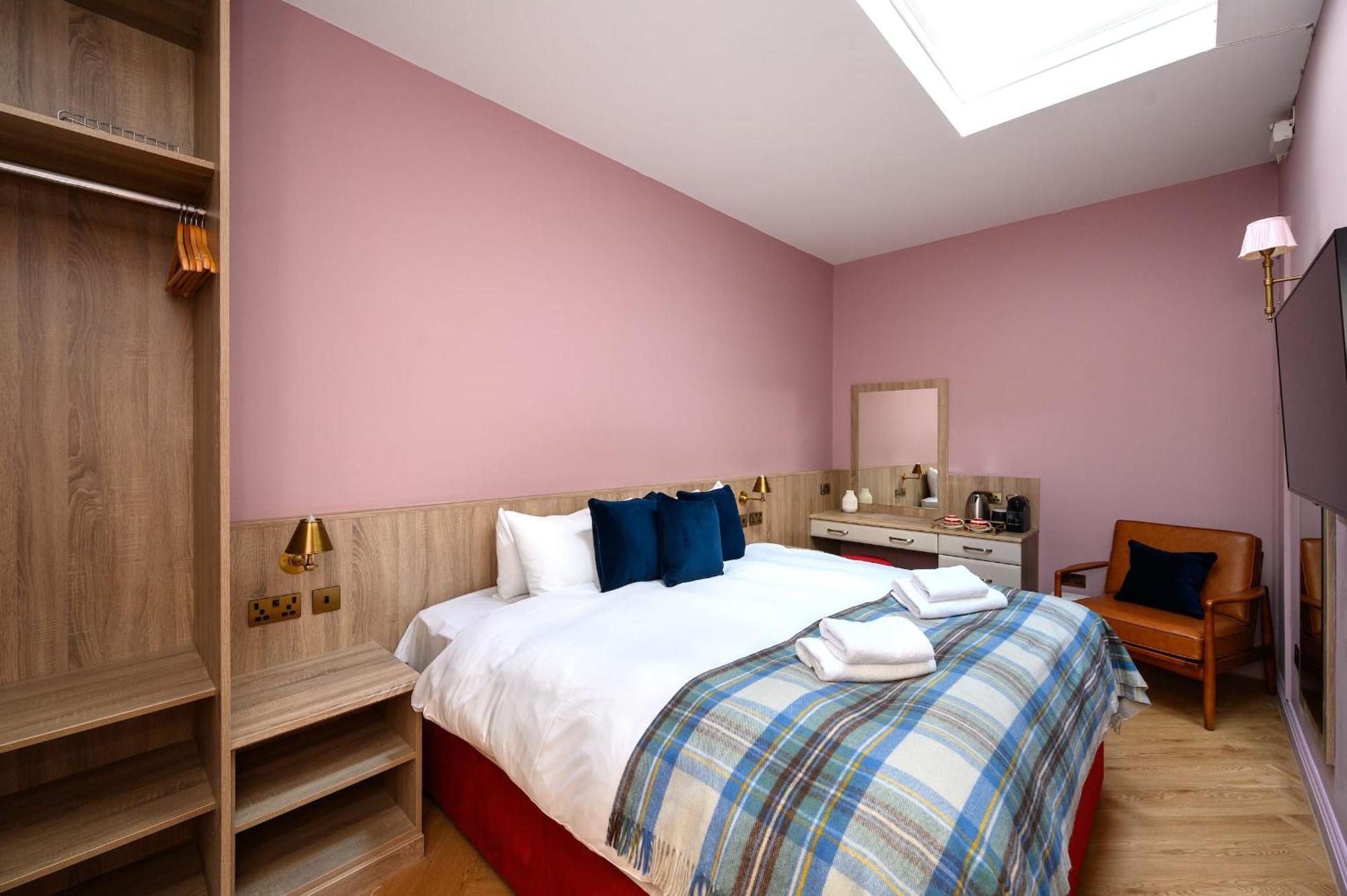 Queen Charlotte Guesthouse Edimburgo Esterno foto