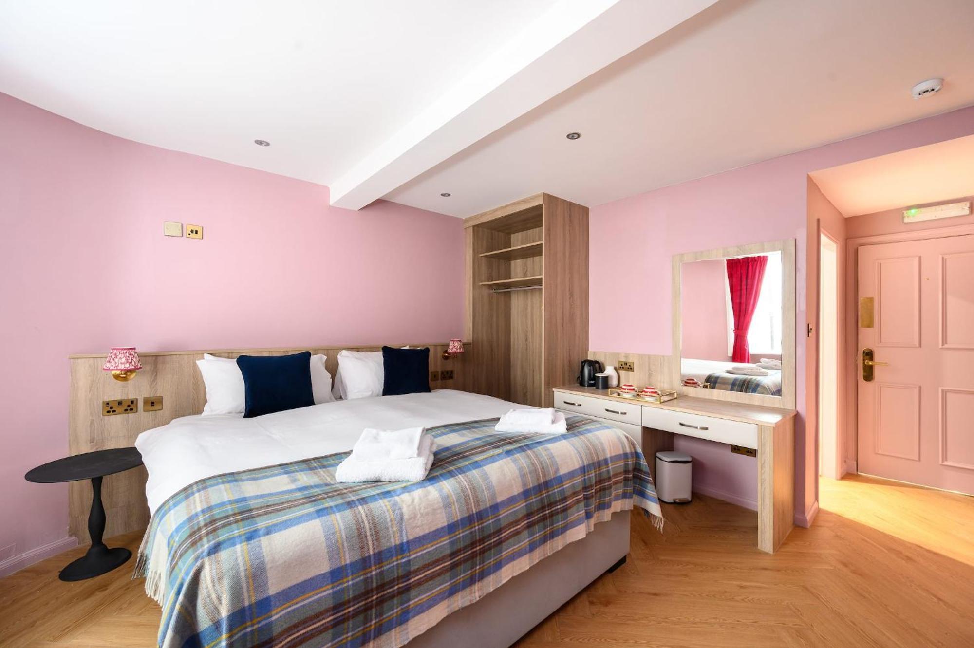 Queen Charlotte Guesthouse Edimburgo Esterno foto